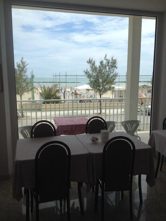 Hotel Mareblu Σενιγκάλια Εξωτερικό φωτογραφία