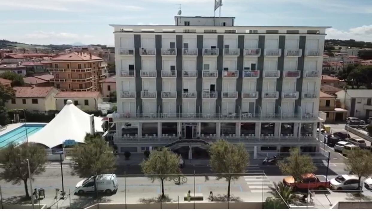 Hotel Mareblu Σενιγκάλια Εξωτερικό φωτογραφία